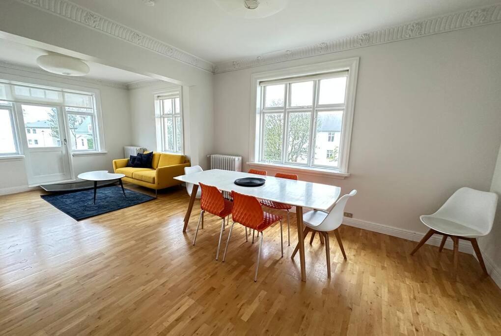 Beautiful 2 Bedroom Apartment Downtown Reikiavik Exterior foto
