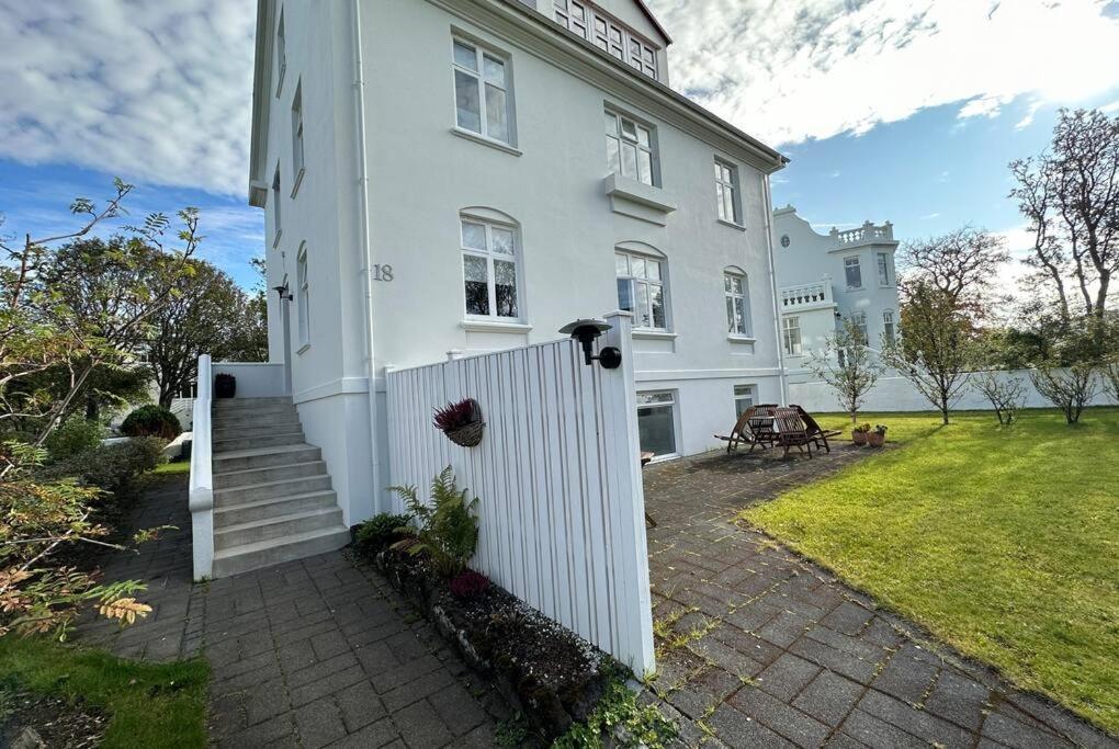 Beautiful 2 Bedroom Apartment Downtown Reikiavik Exterior foto